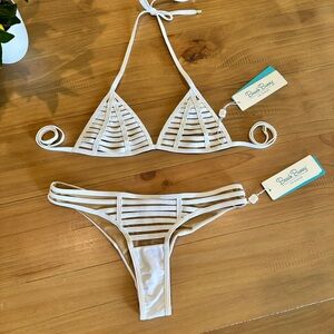 Beach Bunny • Hard Summer Bikini • NWT